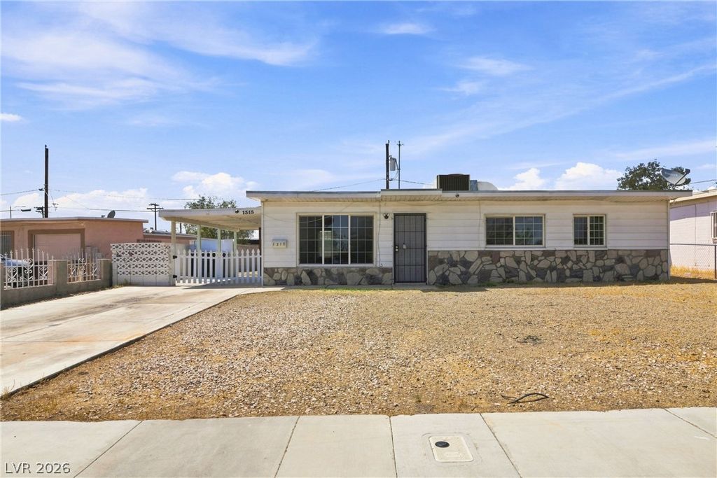 1315 Oakwood Avenue, North Las Vegas, NV 89030