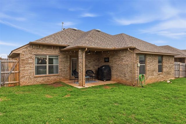 1412 SE 6th Street, Moore, OK 73160