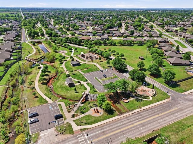 1412 SE 6th Street, Moore, OK 73160