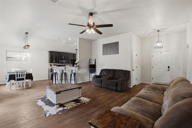 1412 SE 6th Street, Moore, OK 73160