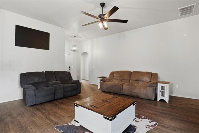 1412 SE 6th Street, Moore, OK 73160