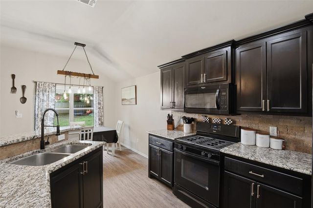 1412 SE 6th Street, Moore, OK 73160