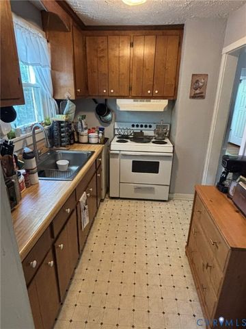 3235 Layfield Dr, Providence Forge, VA 23140