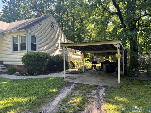 3235 Layfield Dr, Providence Forge, VA 23140