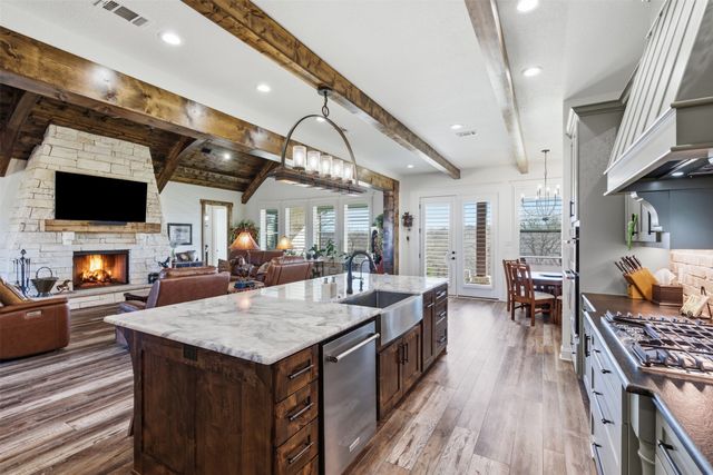 208 Shady Oaks Drive, Runaway Bay, TX 76426