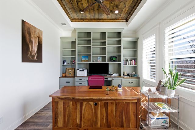 208 Shady Oaks Drive, Runaway Bay, TX 76426