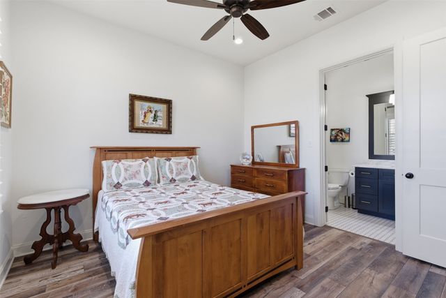 208 Shady Oaks Drive, Runaway Bay, TX 76426