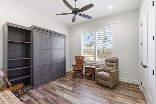 208 Shady Oaks Drive, Runaway Bay, TX 76426