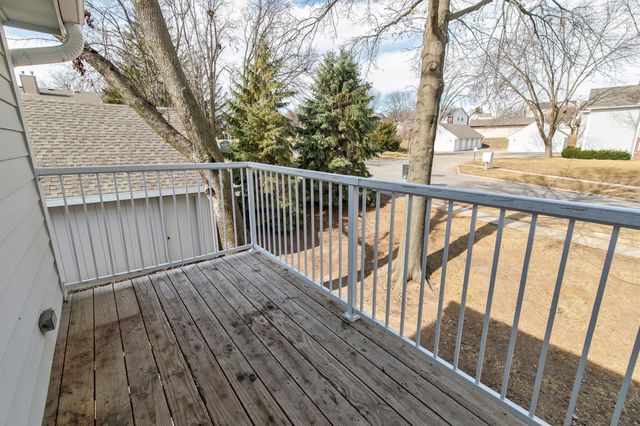 5220 Boulder Drive 8, West Des Moines, IA 50265