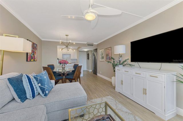 5855 MIDNIGHT PASS ROAD 333, Sarasota, FL 34242