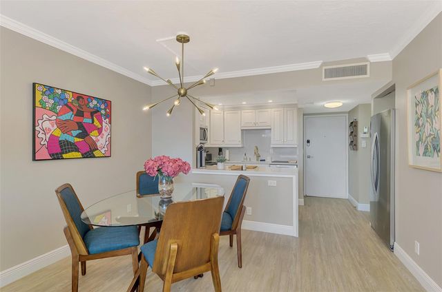 5855 MIDNIGHT PASS ROAD 333, Sarasota, FL 34242