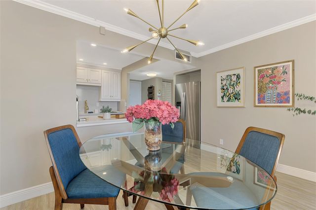 5855 MIDNIGHT PASS ROAD 333, Sarasota, FL 34242