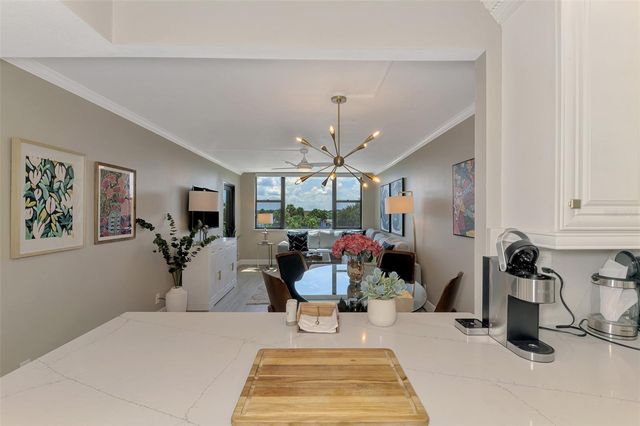 5855 MIDNIGHT PASS ROAD 333, Sarasota, FL 34242