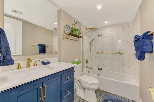 5855 MIDNIGHT PASS ROAD 333, Sarasota, FL 34242