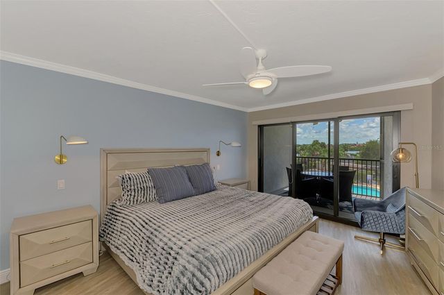 5855 MIDNIGHT PASS ROAD 333, Sarasota, FL 34242