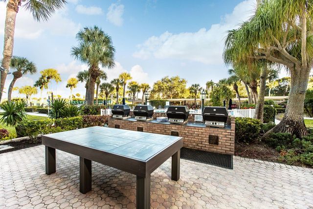 5855 MIDNIGHT PASS ROAD 333, Sarasota, FL 34242