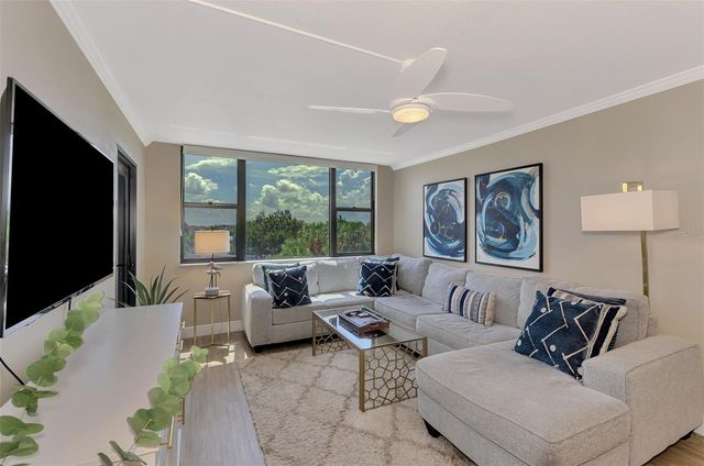 5855 MIDNIGHT PASS ROAD 333, Sarasota, FL 34242