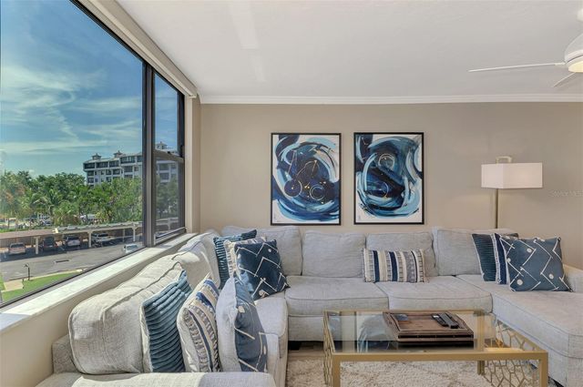 5855 MIDNIGHT PASS ROAD 333, Sarasota, FL 34242