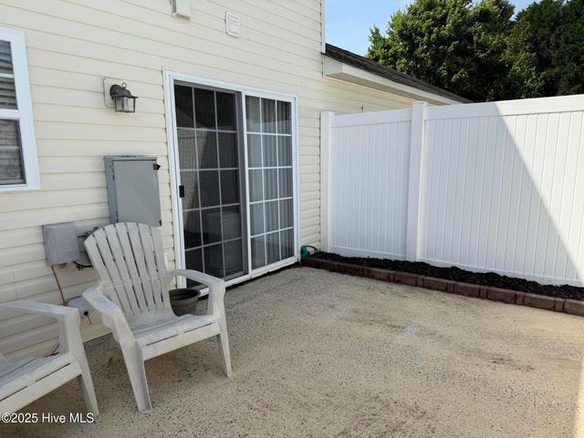 4125 Dudleys Grant Drive B, Winterville, NC 28590