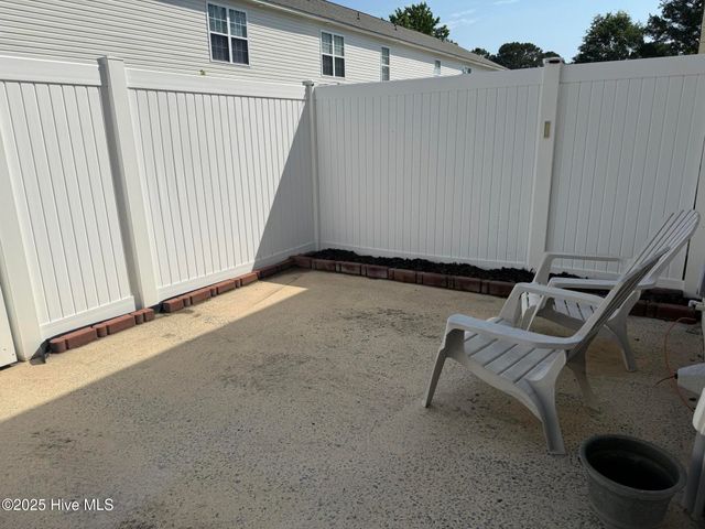 4125 Dudleys Grant Drive B, Winterville, NC 28590