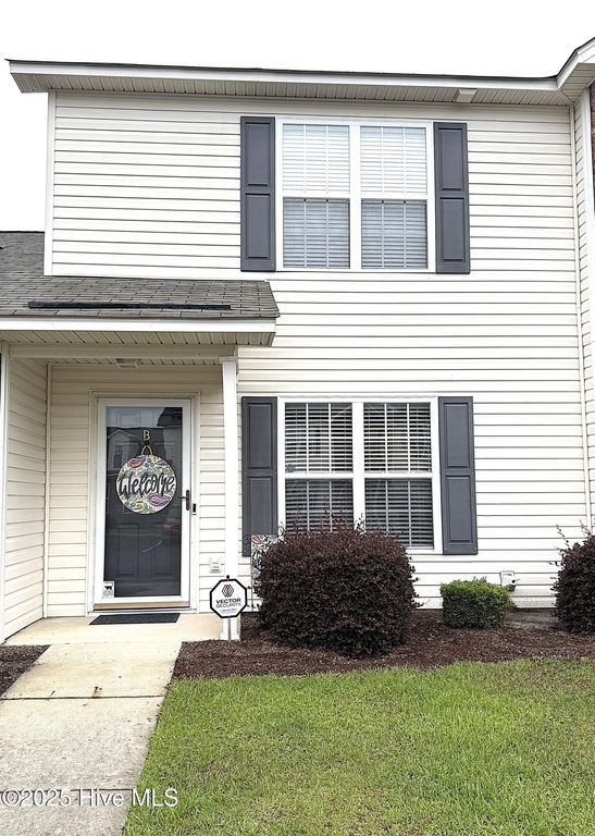 4125 Dudleys Grant Drive B, Winterville, NC 28590