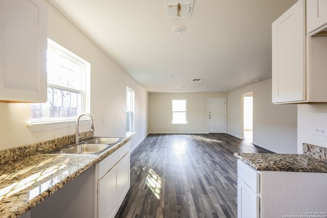 3355 Martin Luther King, San Antonio, TX 78220