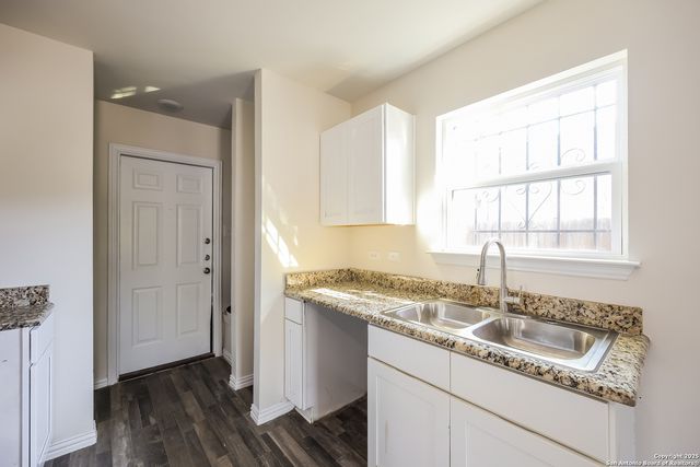 3355 Martin Luther King, San Antonio, TX 78220