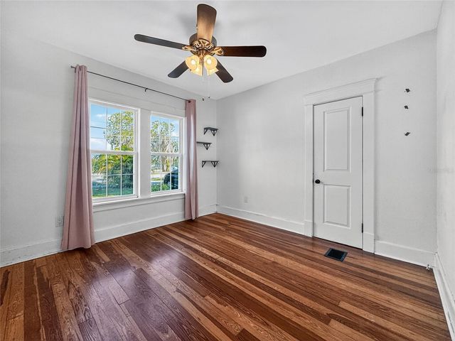 1016 WASHINGTON AVENUE, Eustis, FL 32726