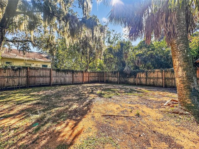 1016 WASHINGTON AVENUE, Eustis, FL 32726