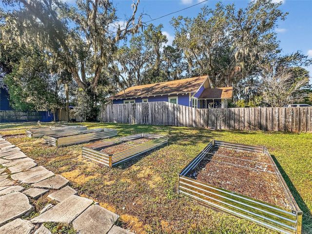 1016 WASHINGTON AVENUE, Eustis, FL 32726