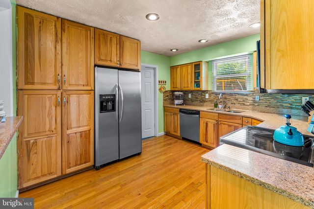 2256 WESTWOOD DR, Waldorf, MD 20601