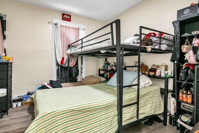 11 10th Ave, Haverhill, MA 01830