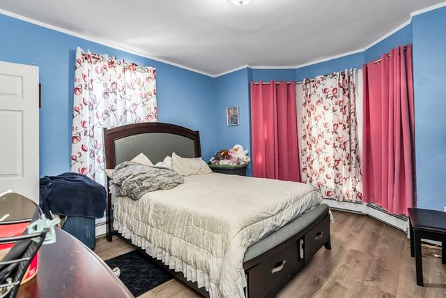 11 10th Ave, Haverhill, MA 01830