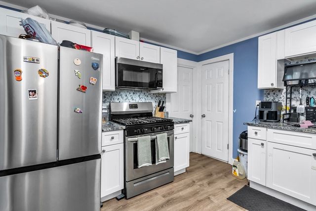 11 10th Ave, Haverhill, MA 01830