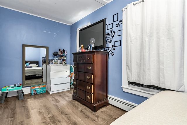 11 10th Ave, Haverhill, MA 01830