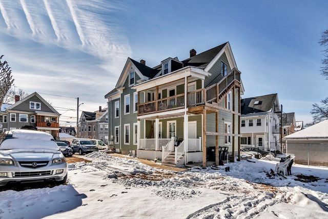 11 10th Ave, Haverhill, MA 01830