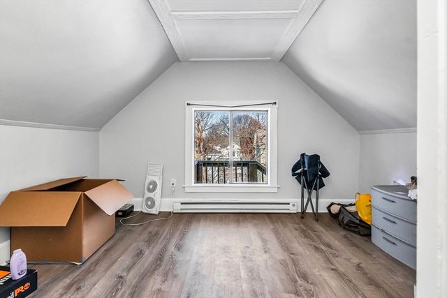 11 10th Ave, Haverhill, MA 01830