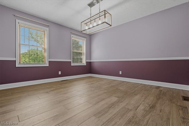 911 Moody Ridge Road, Belpre, OH 45714