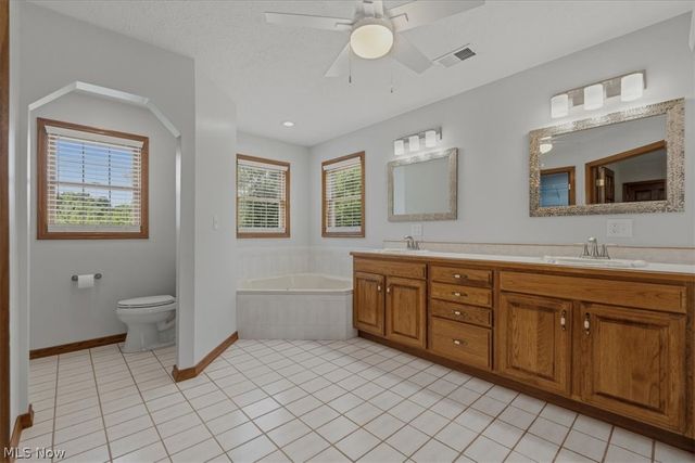 911 Moody Ridge Road, Belpre, OH 45714