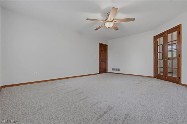 911 Moody Ridge Road, Belpre, OH 45714