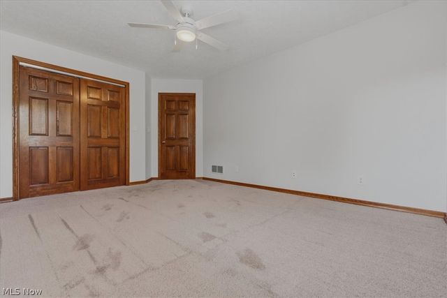 911 Moody Ridge Road, Belpre, OH 45714