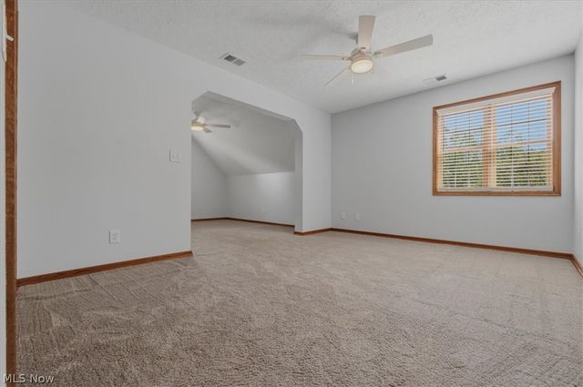 911 Moody Ridge Road, Belpre, OH 45714