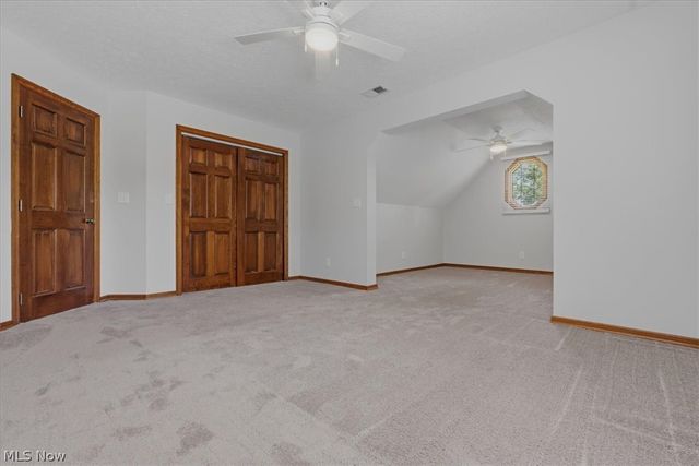 911 Moody Ridge Road, Belpre, OH 45714
