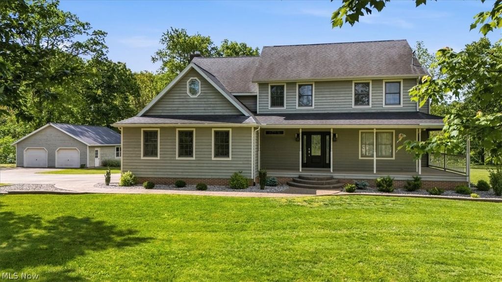 911 Moody Ridge Road, Belpre, OH 45714