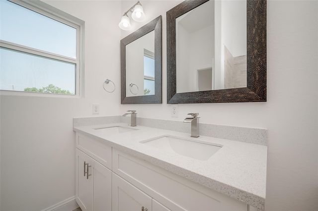 8449 Jutland Road A, Houston, TX 77033