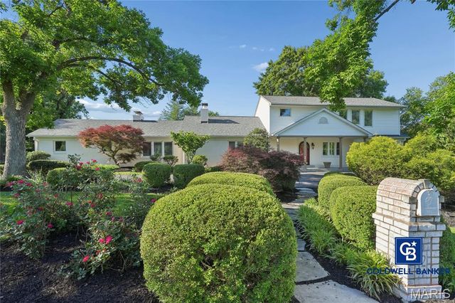 2 Almont, Ladue, MO 63124