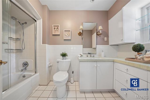 2 Almont, Ladue, MO 63124
