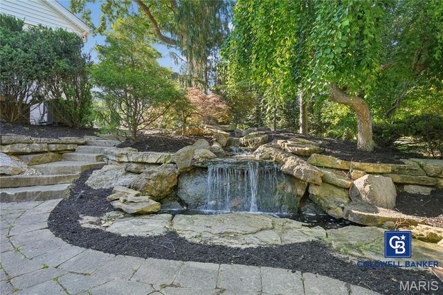 2 Almont, Ladue, MO 63124