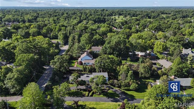 2 Almont, Ladue, MO 63124