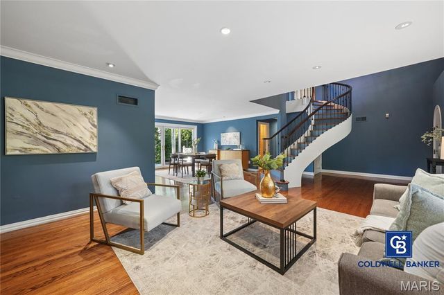2 Almont, Ladue, MO 63124
